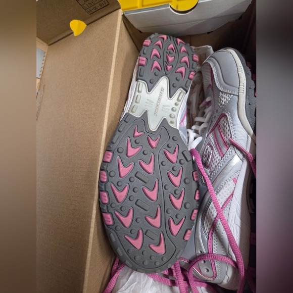 Skechers size 7 pink white gray Sportie - Picture 6 of 6